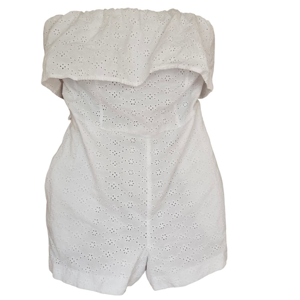 Bar III White Cotton Eyelet Romper Women sz 6 CottageCore Y2K Sleeveless Ruffle - Picture 2 of 5